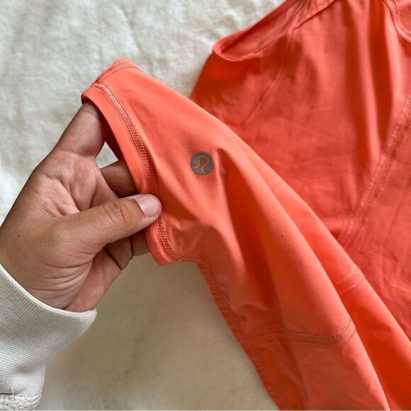 Lululemon Tank Top Women’s Medium - Picture 4 of 6